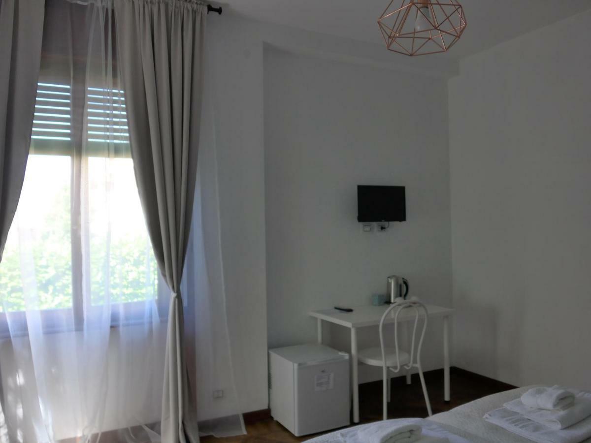 La Tana Rooms Lenno Εξωτερικό φωτογραφία